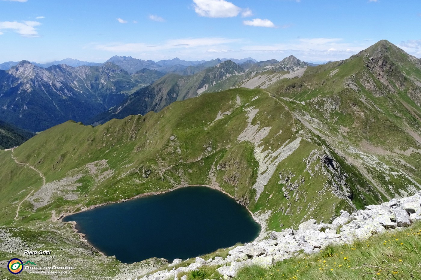 27 A picco sul Lago Moro e verso Montebelloe e Monte Toro.JPG -                                